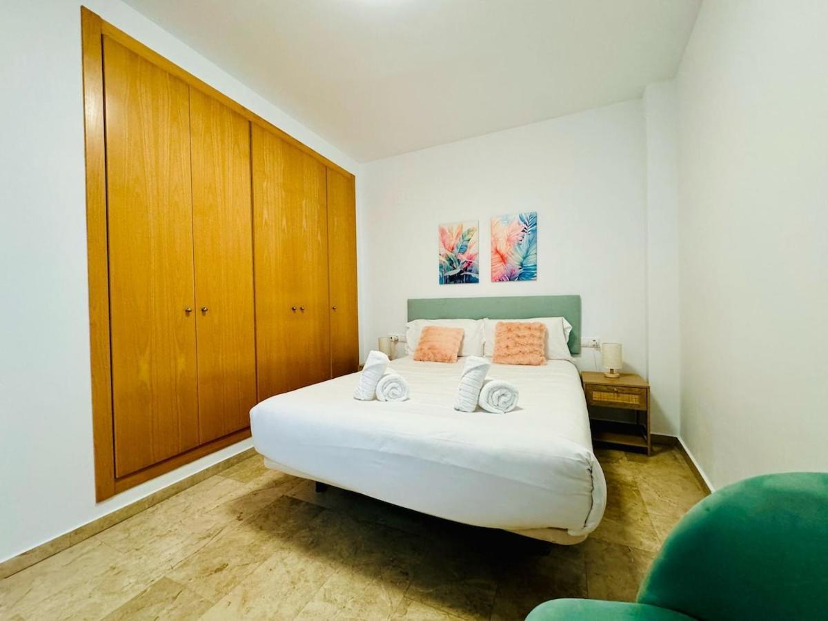 Abat 1 Cool & Wide Flat Next To The Cathedral Valencia
