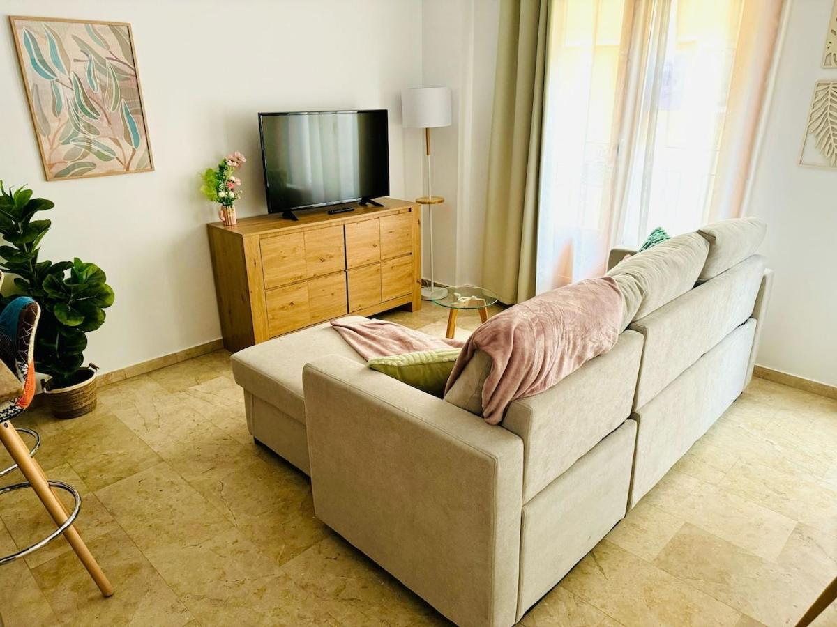 Abat 1 Cool & Wide Flat Next To The Cathedral * Valencia